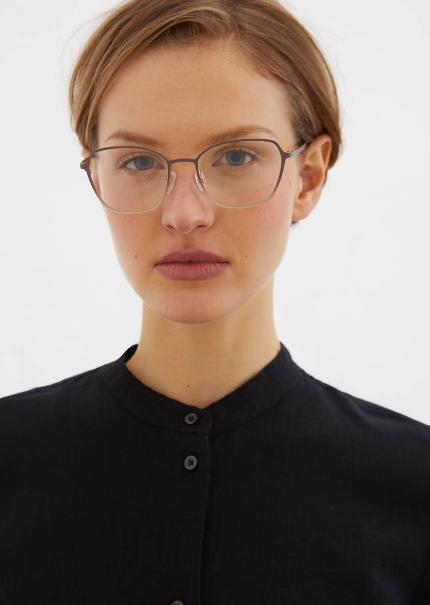 Ladies' glasses Made of lightweight metal