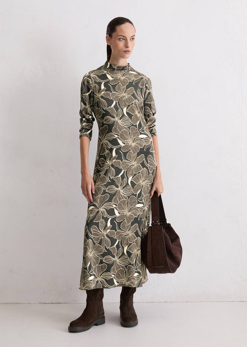 Long dress shaped made from premium viscose stretch