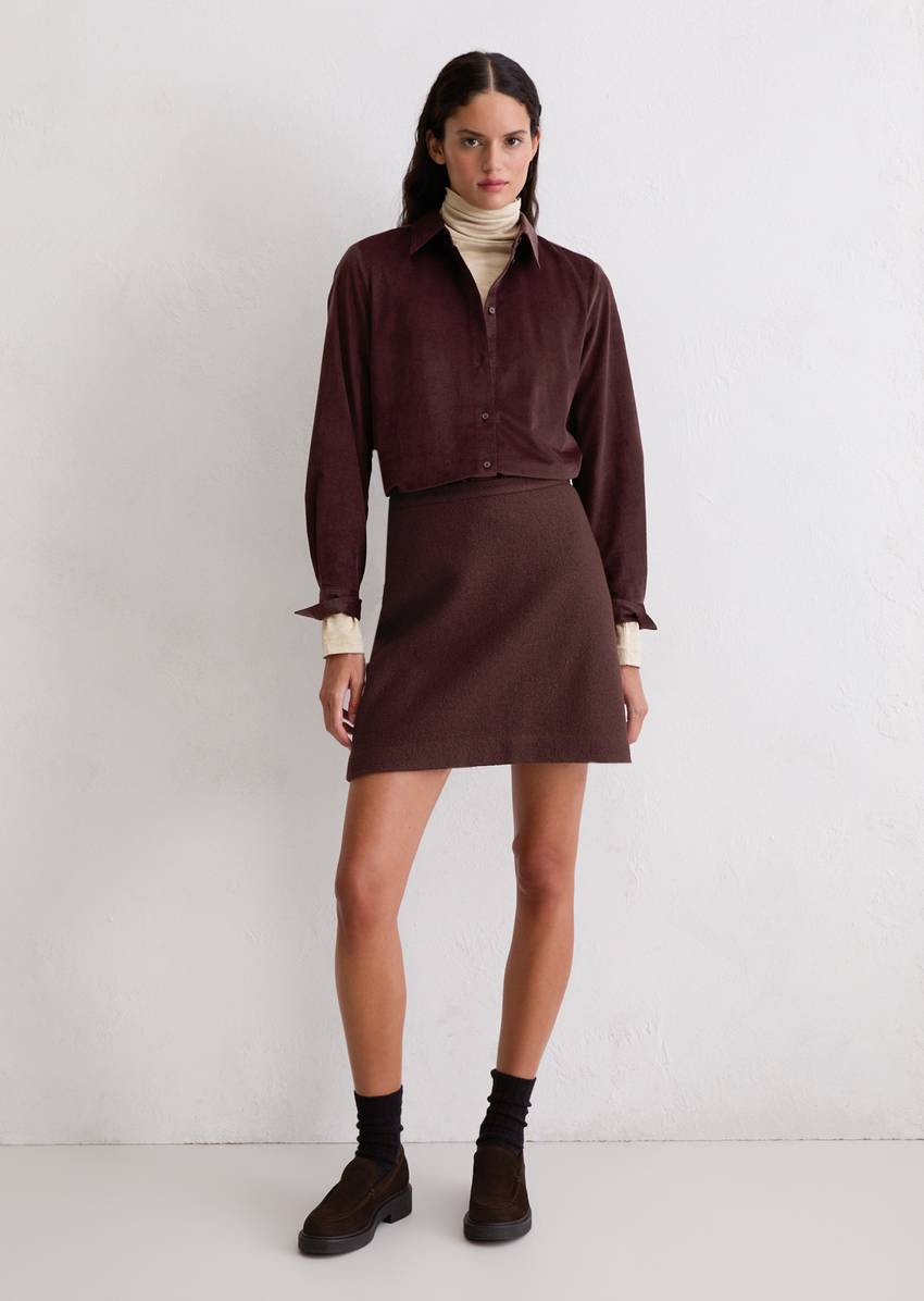 Fitted velvet blouse made from an organic cotton-viscose blend