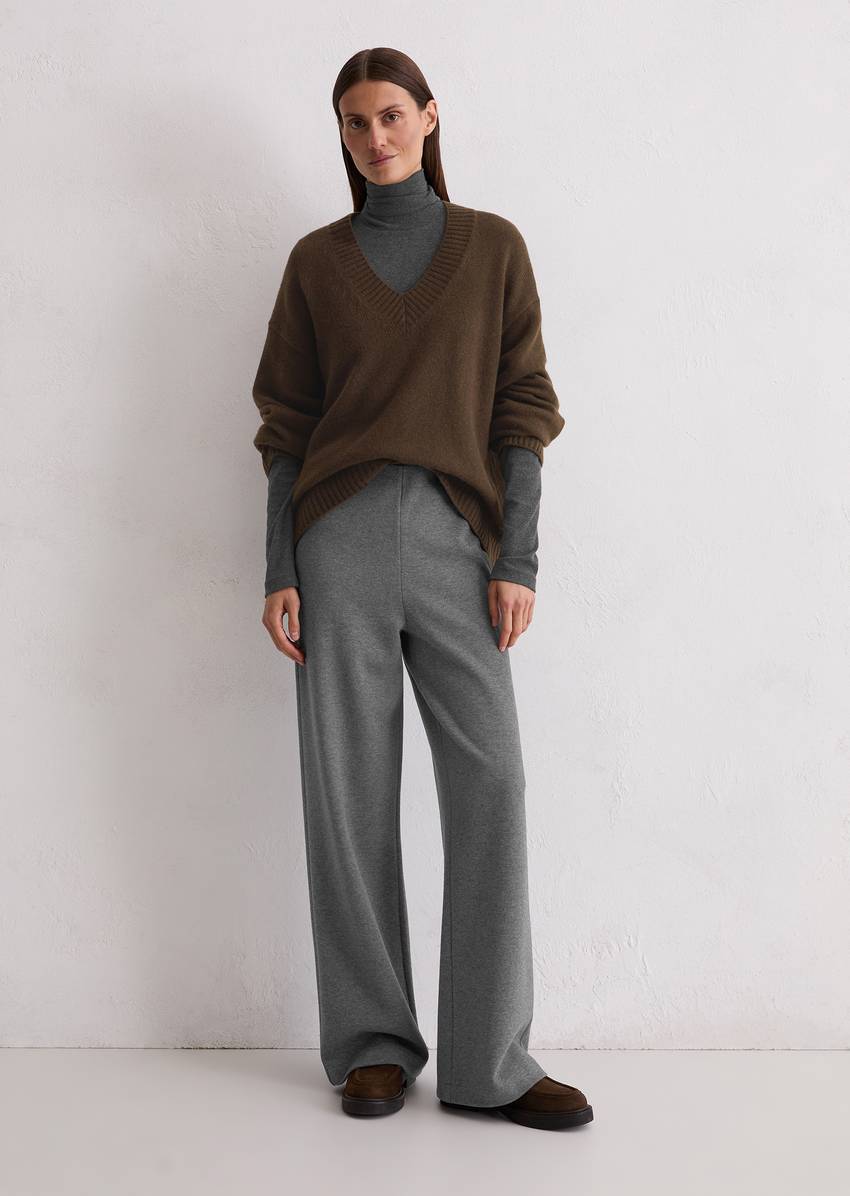 Relaxed jersey pants made from compact interlock jersey