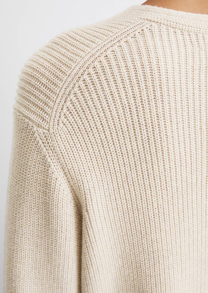 V-neck cardigan relaxed Made of heavy-weight organic cotton