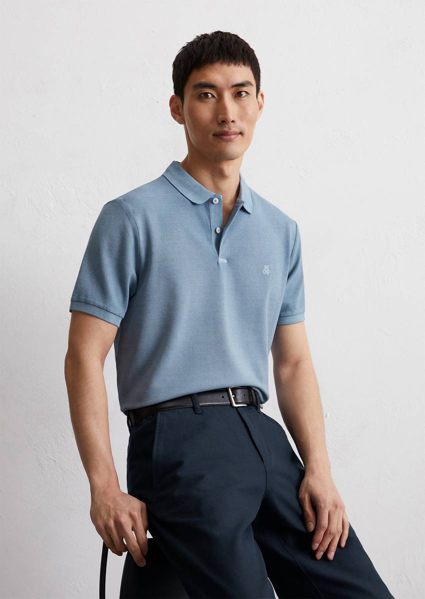 Piqué shaped polo shirt made from organic cotton stretch