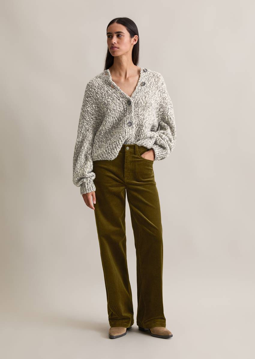 Relaxed chunky cardigan made from a virgin wool/alpaca wool mix