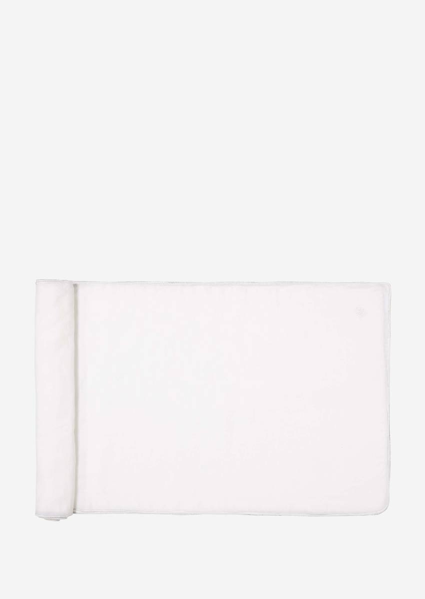 Table runner model Valka from pure linen