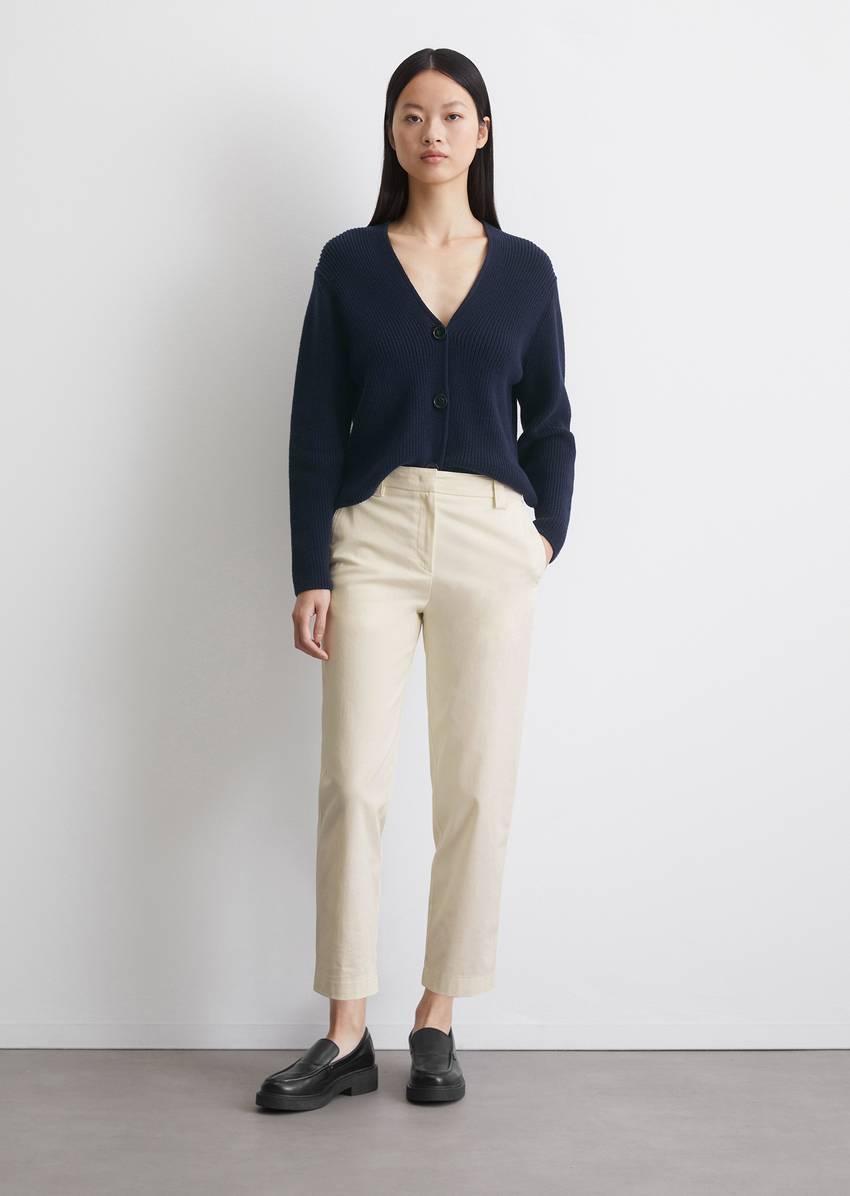 V-neck cardigan relaxed Made of heavy-weight organic cotton