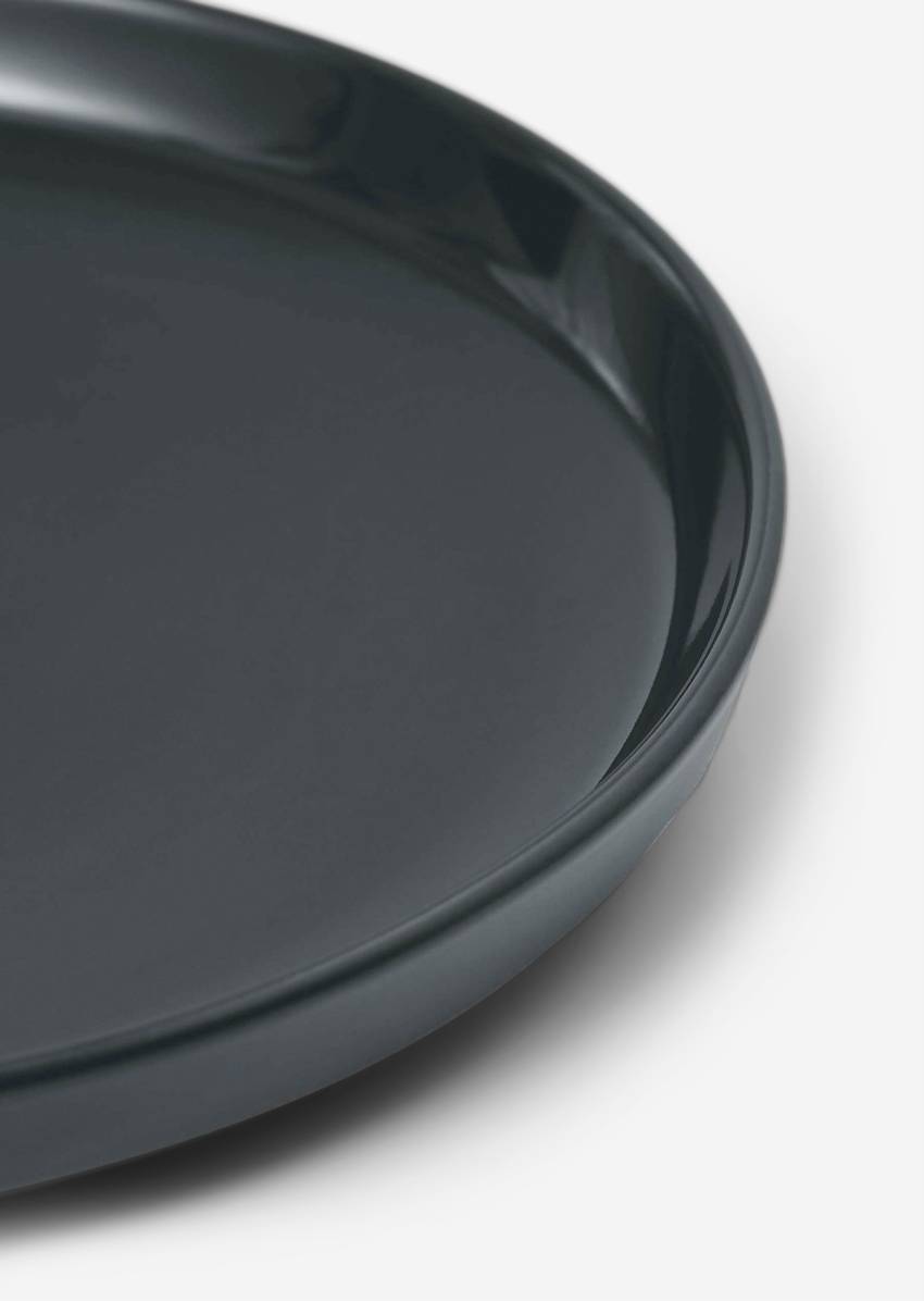 Small plate Model Moments in set of 4