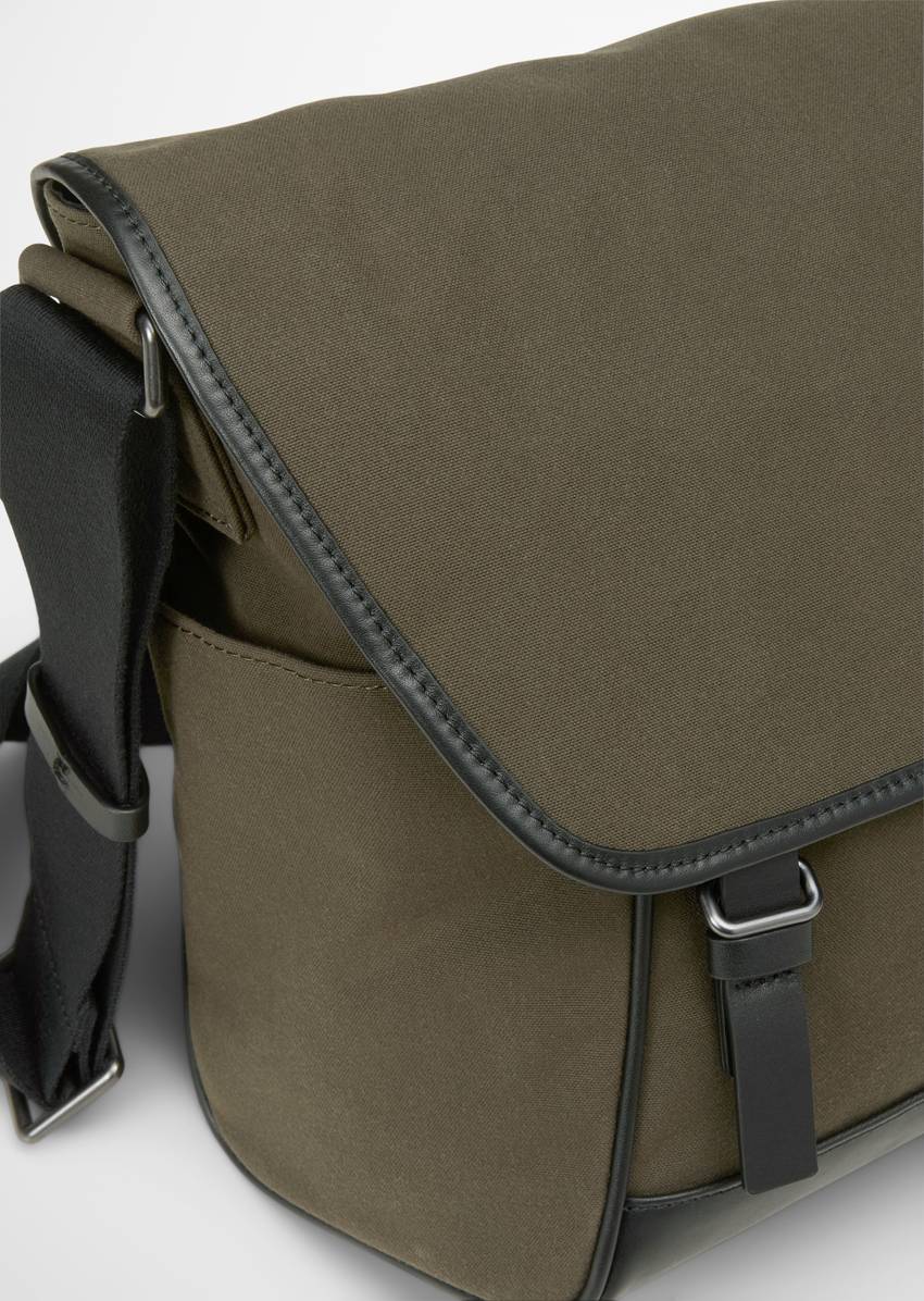 Business bag medium made from waxed organic canvas quality