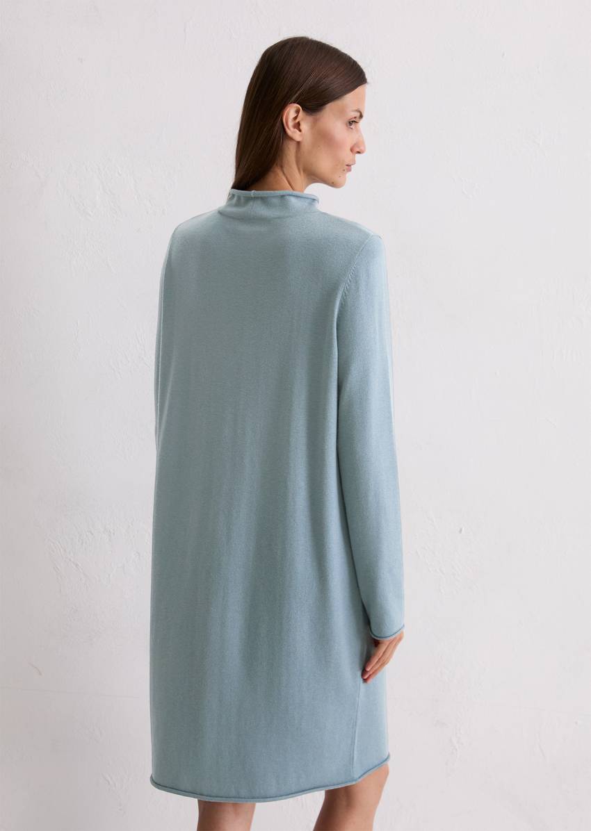 Knitted dress regular made from a fine virgin wool/viscose blend