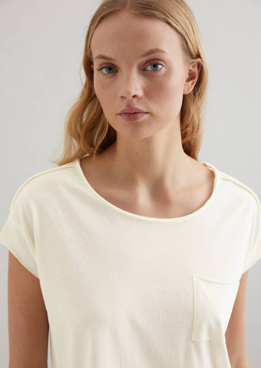 Relaxed T-shirt made of organic cotton