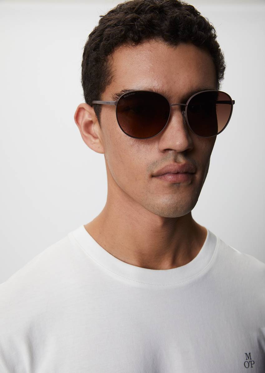 Unisex sunglasses in panto style