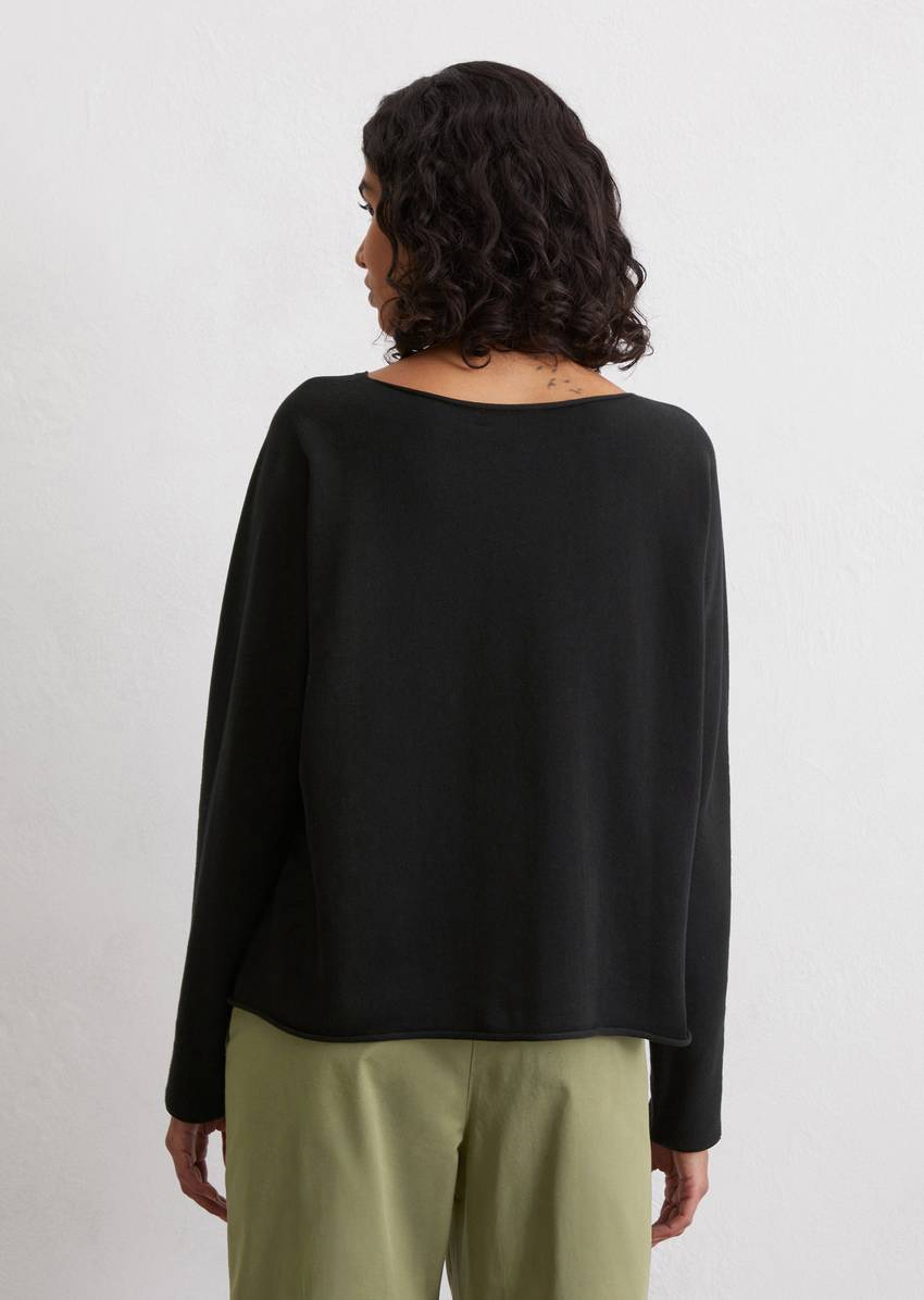 Oversized sweater made from pure cotton yarn