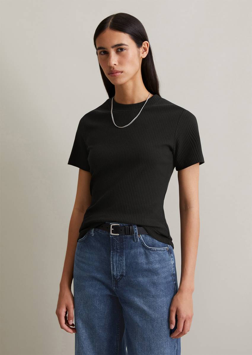 Ribbed jersey T-shirt slim Made from a stretchy organic cotton blend