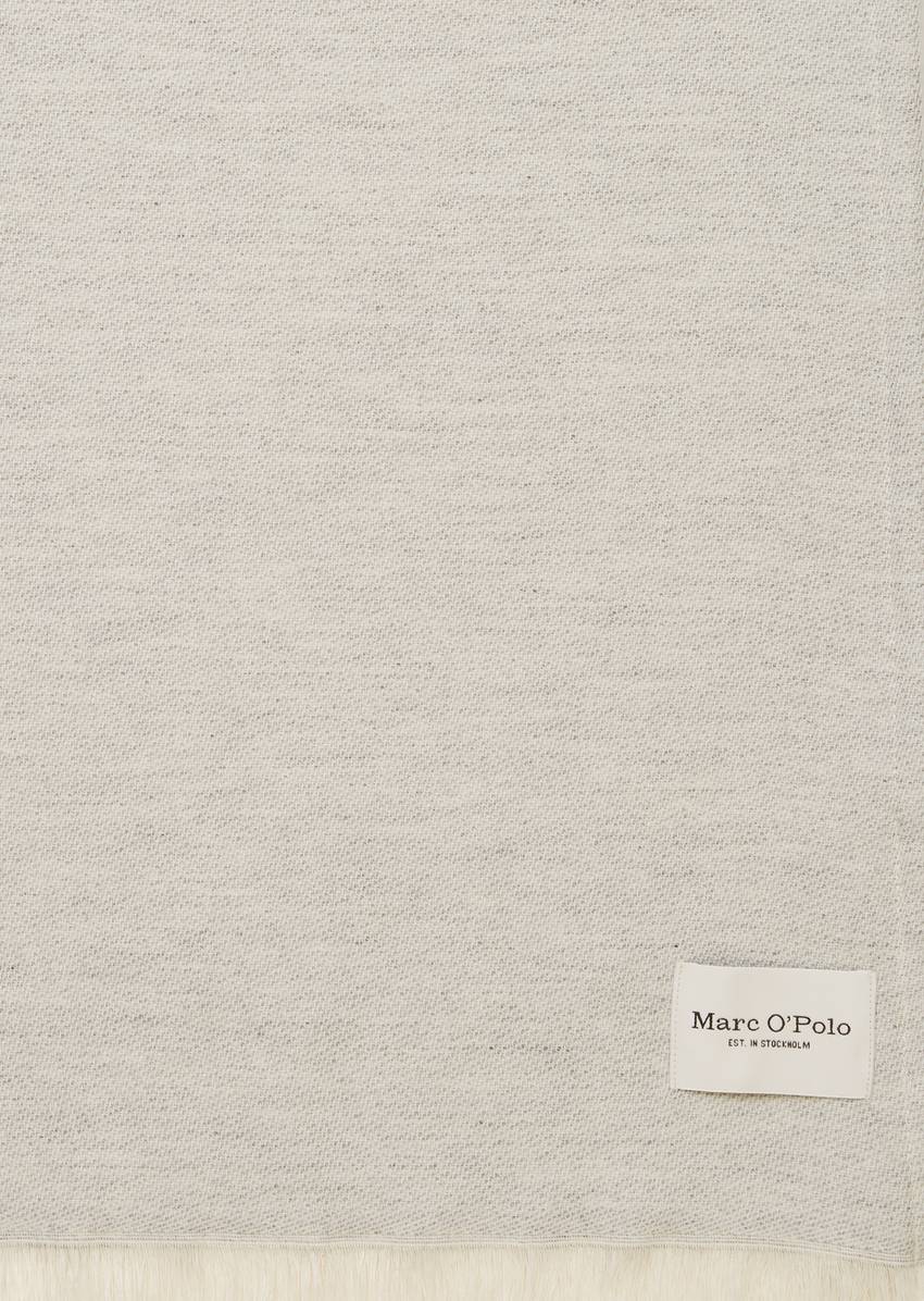 PER throw made of a soft blend of organic cotton and cashmere