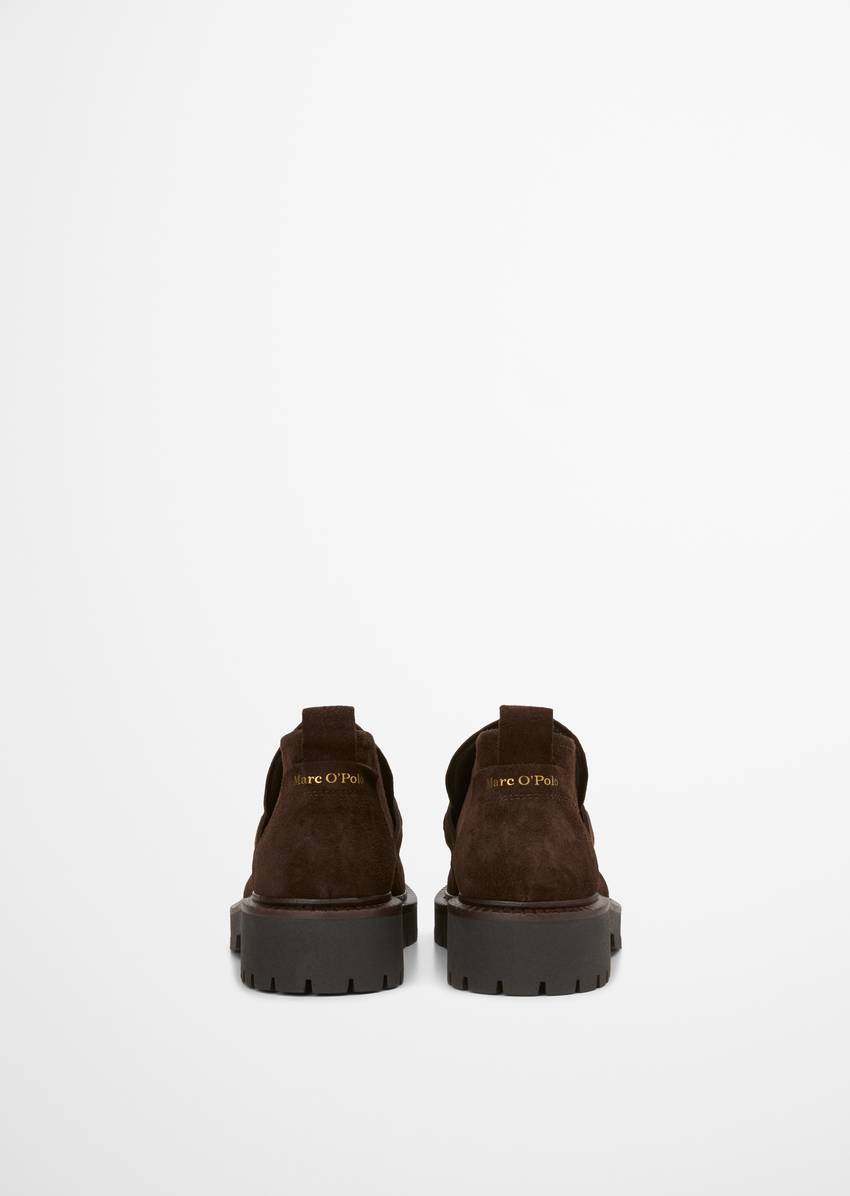 Loafer in mid-cut look made from suede