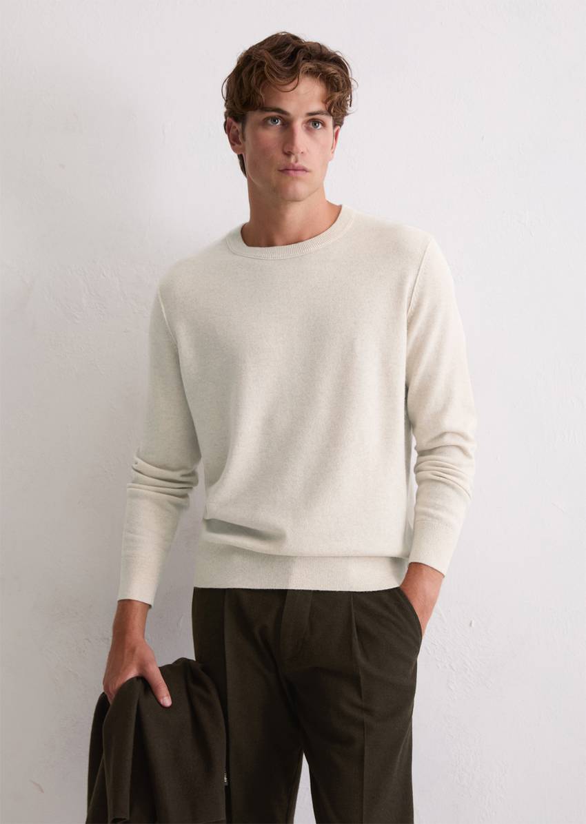 Sweater regular made from the finest cashmere