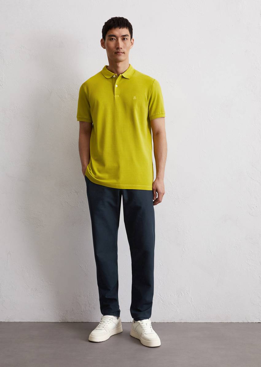 Piqué shaped polo shirt made from organic cotton stretch