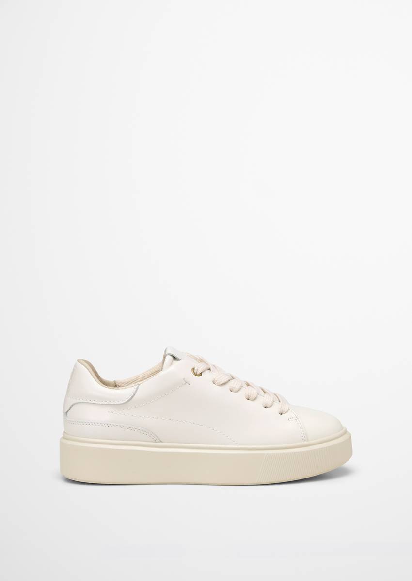 Cup sole sneaker made from high-quality cowhide