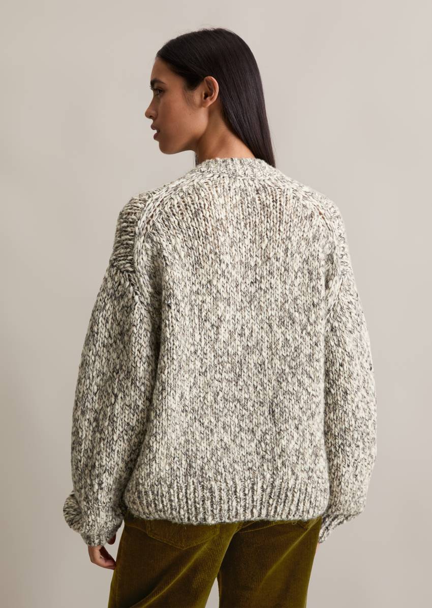 Relaxed chunky cardigan made from a virgin wool/alpaca wool mix