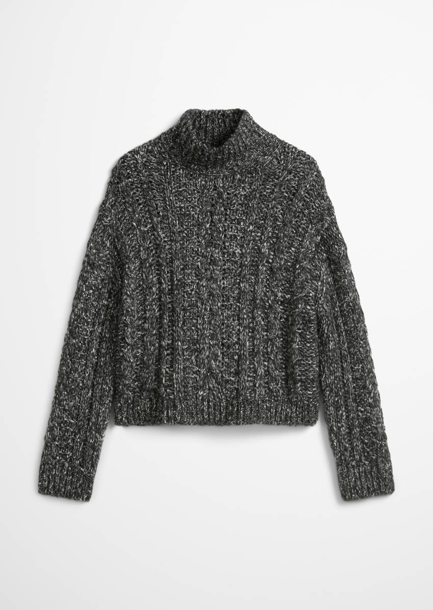 Cable knit oversized sweater made from a mix of alpaca wool, cotton and merino wool