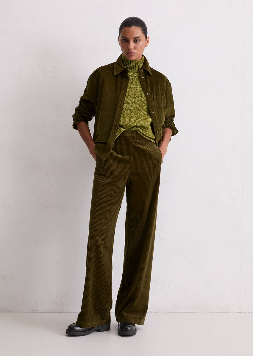 Relaxed corduroy trousers made from pure organic cotton