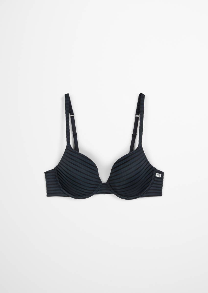 Underwired bra made from recycled material