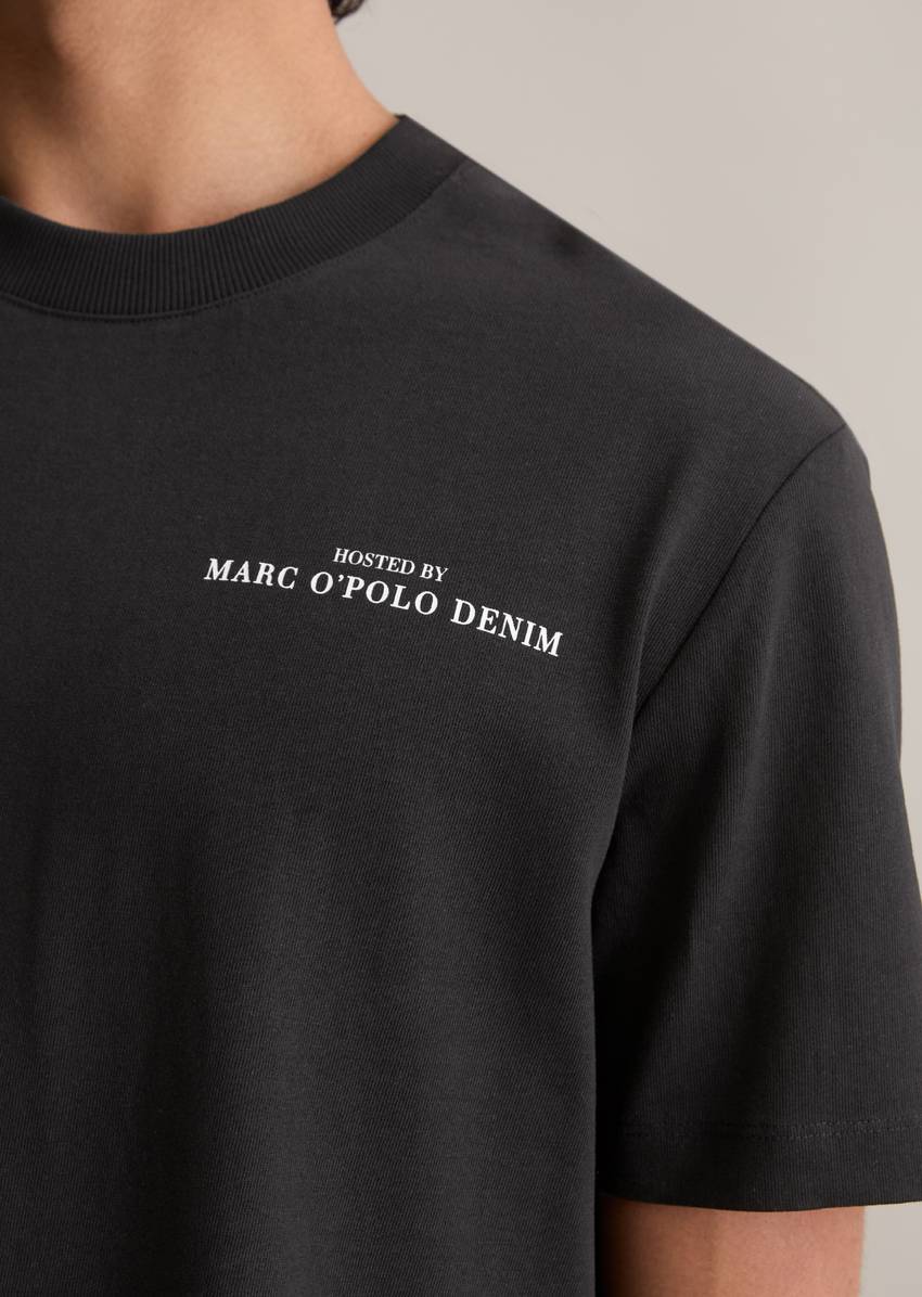 Relaxed T-shirt with relaxed back print