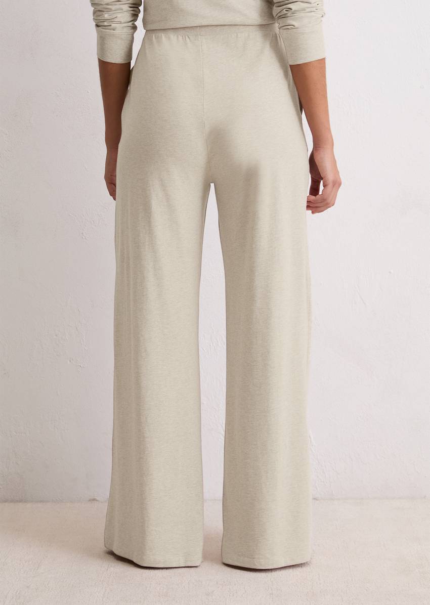Lounge pants made from organic cotton jersey