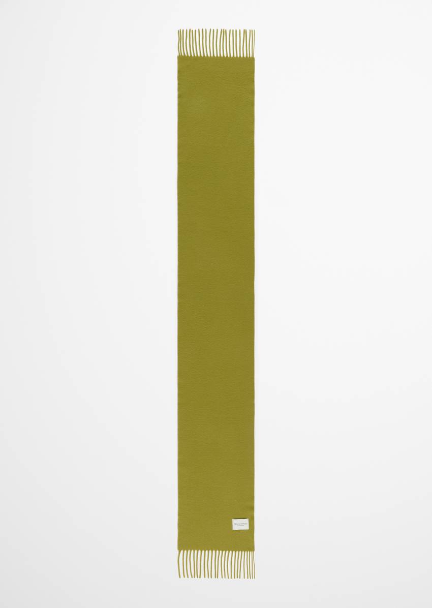 Scarf with fringes made from soft new wool