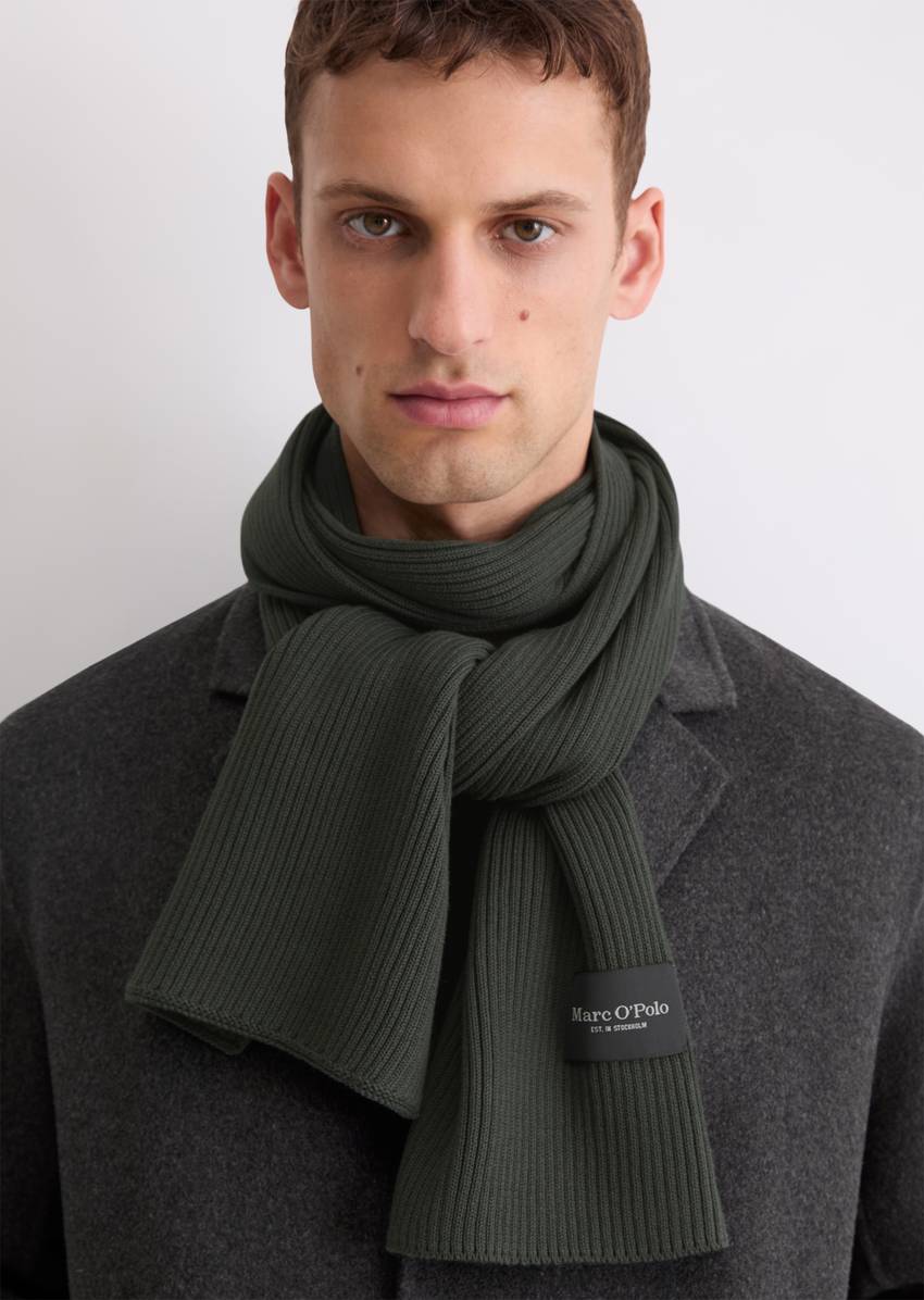 Knitted scarf made from pure organic cotton