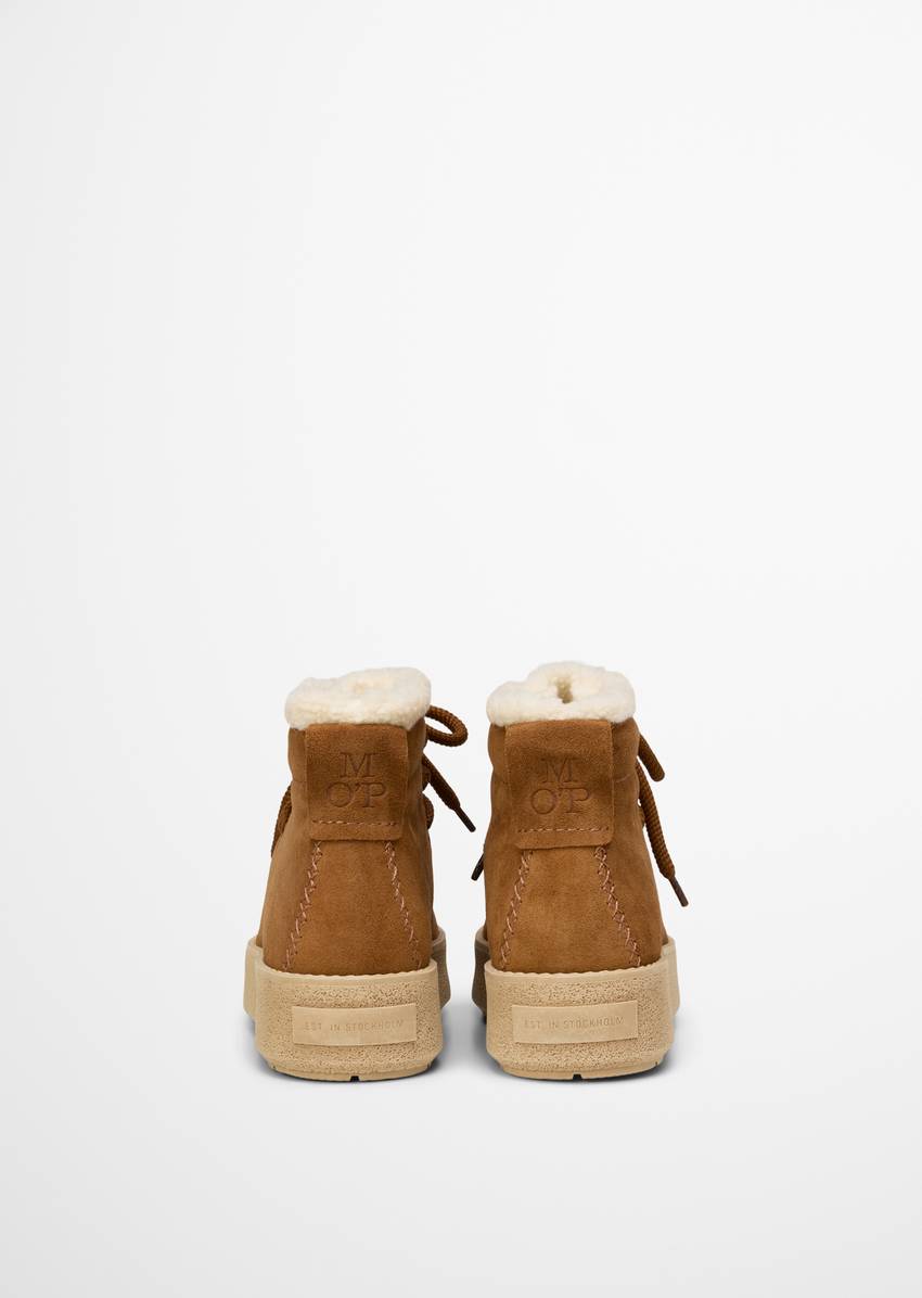 Lace-up model Pia with fluffy warm lining