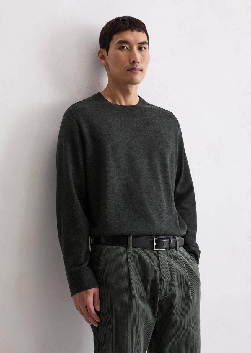Sweater regular made from soft merino wool