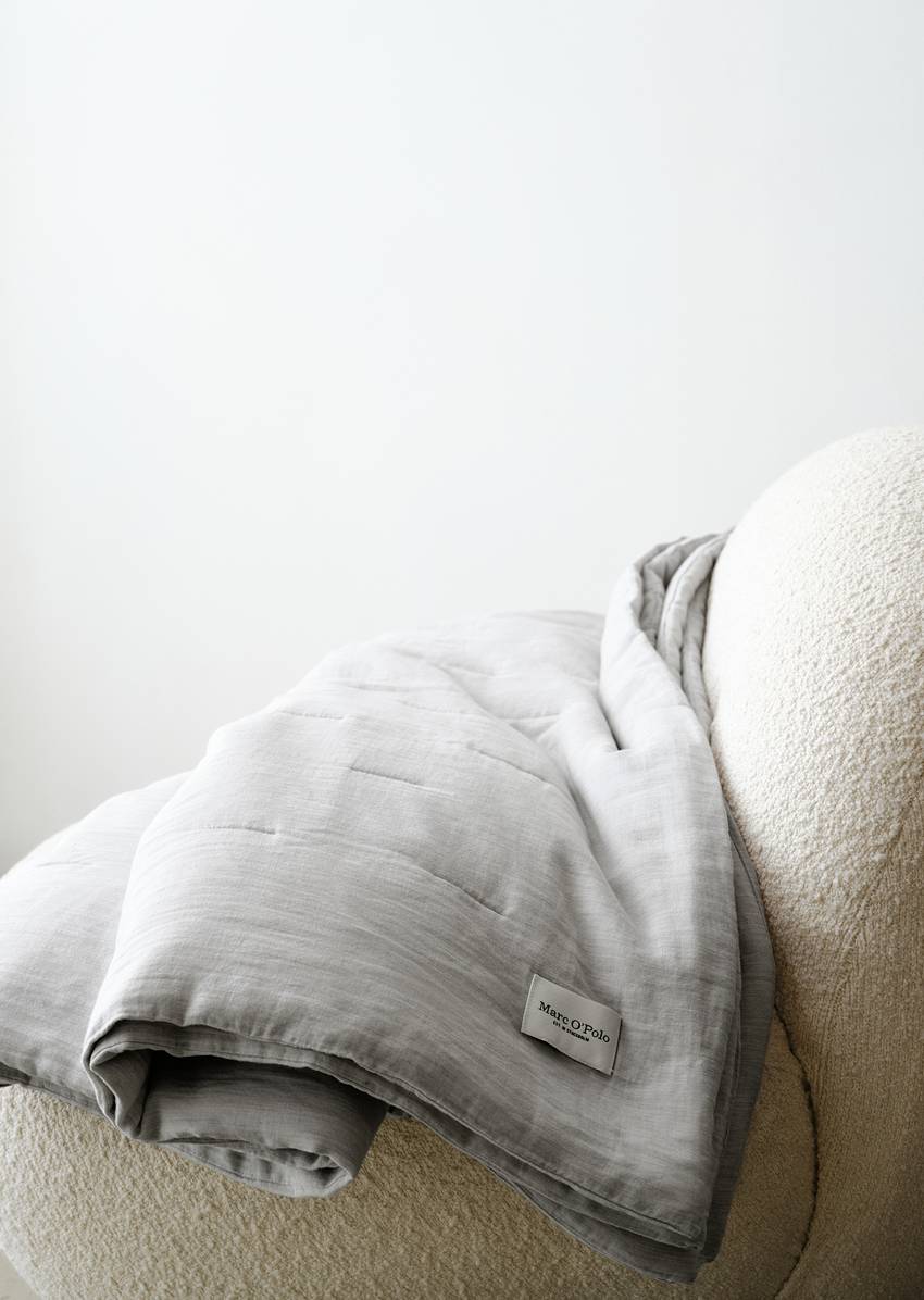 Bedspread model Soletta with recycled filling