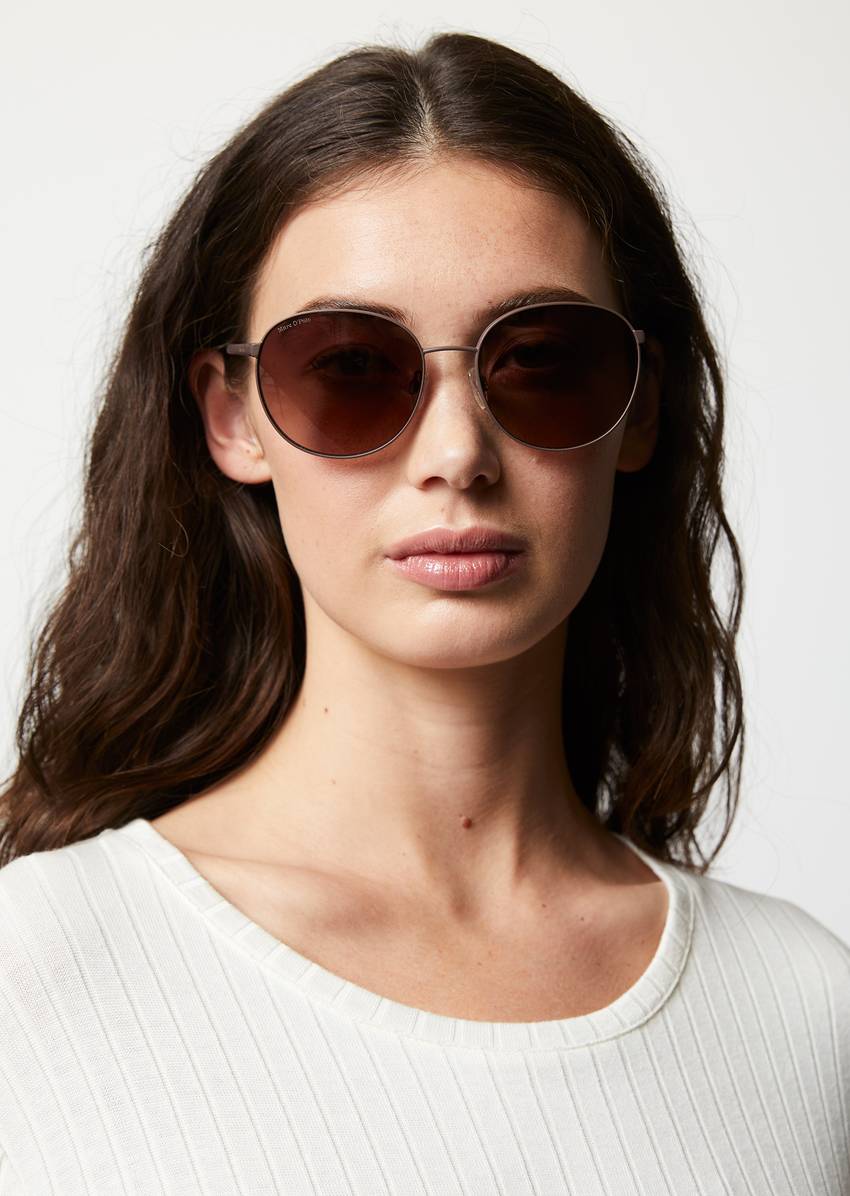 Unisex sunglasses in panto style