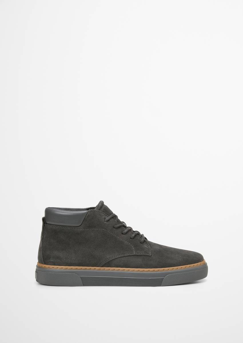 Desert boots made from soft suede cowhide