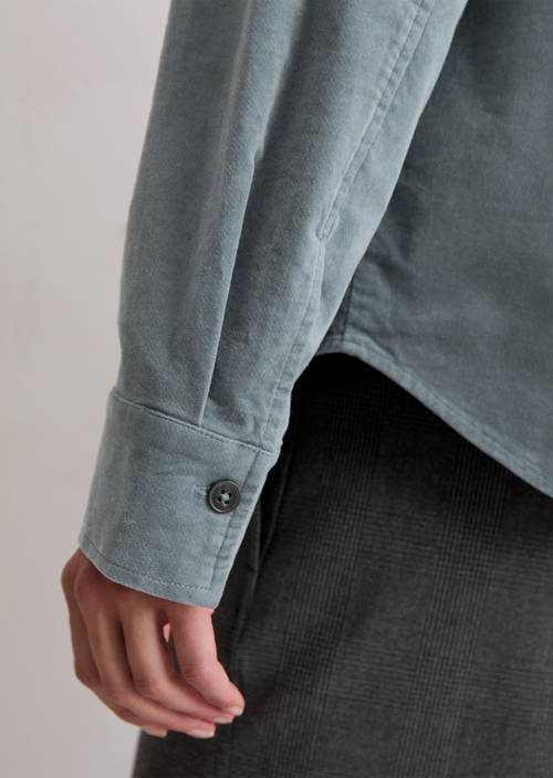 Relaxed velvet overshirt made from organic cotton stretch