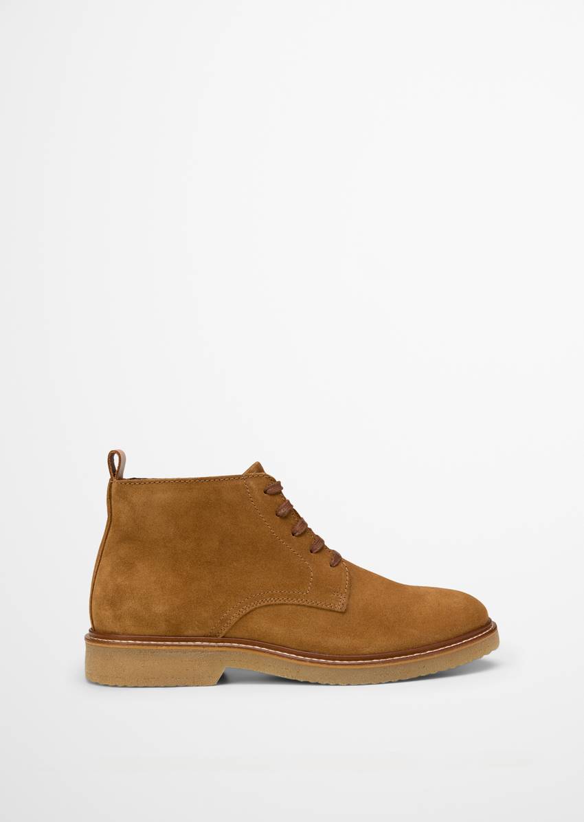 Desert Boot Model Linus made from soft suede cowhide