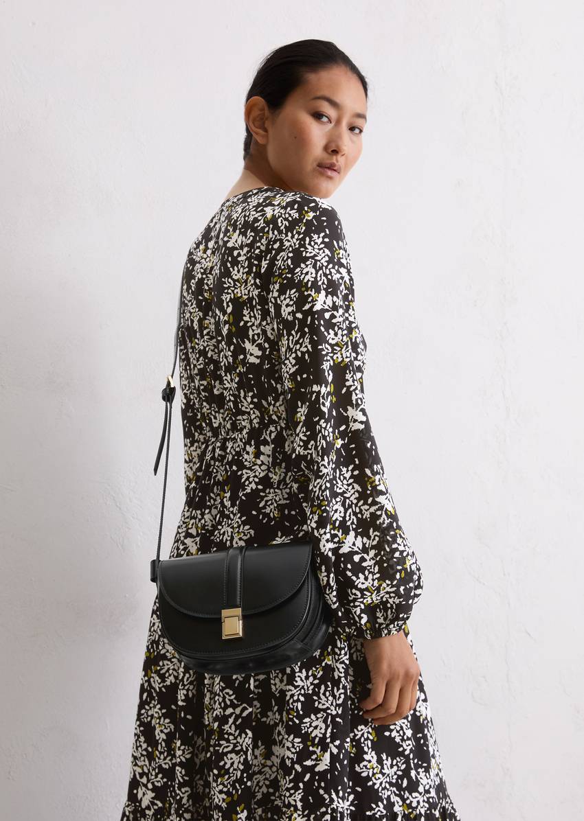 Shoulder bag small with elegant hinged clasp