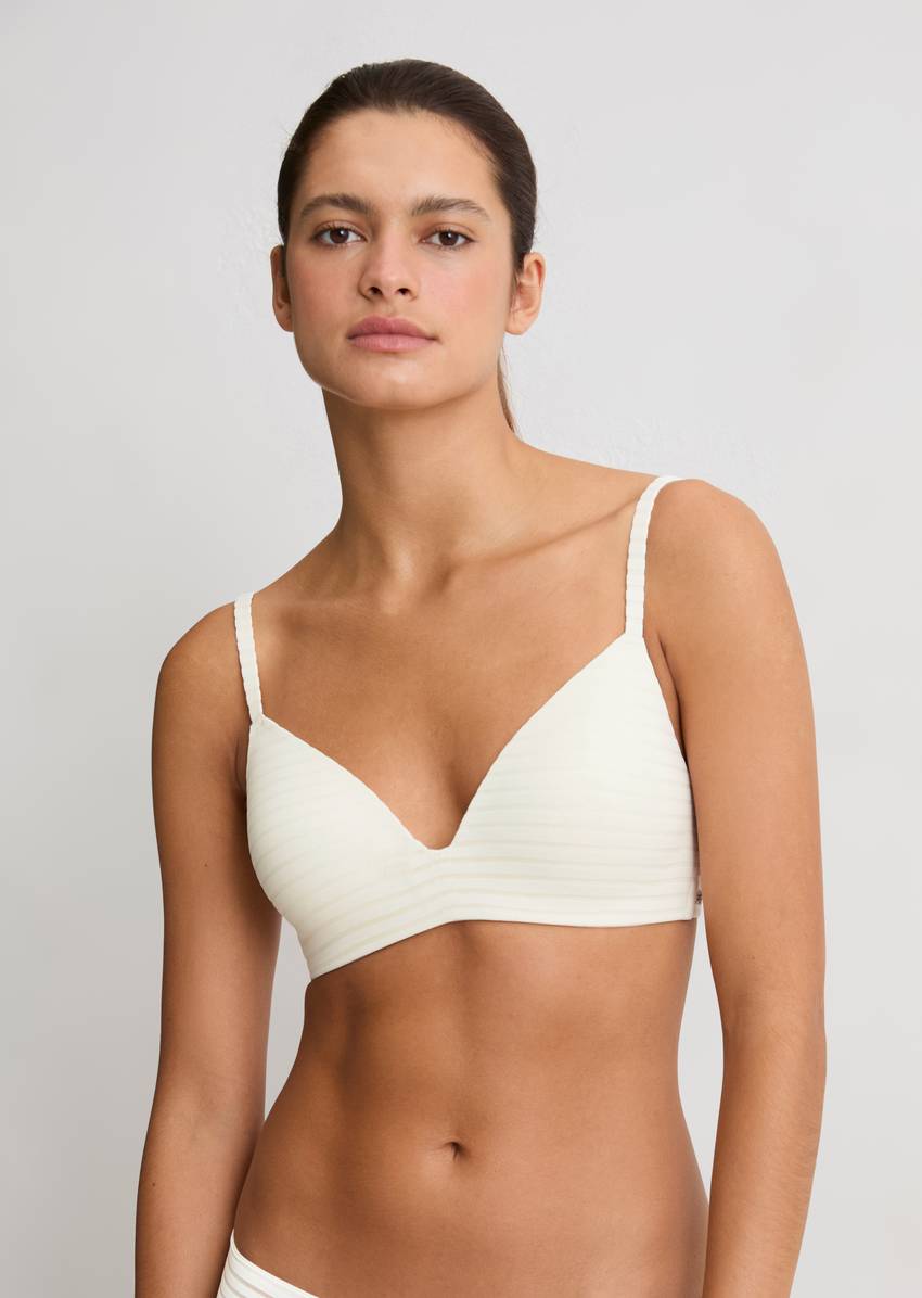 Cup bra made from recycled material