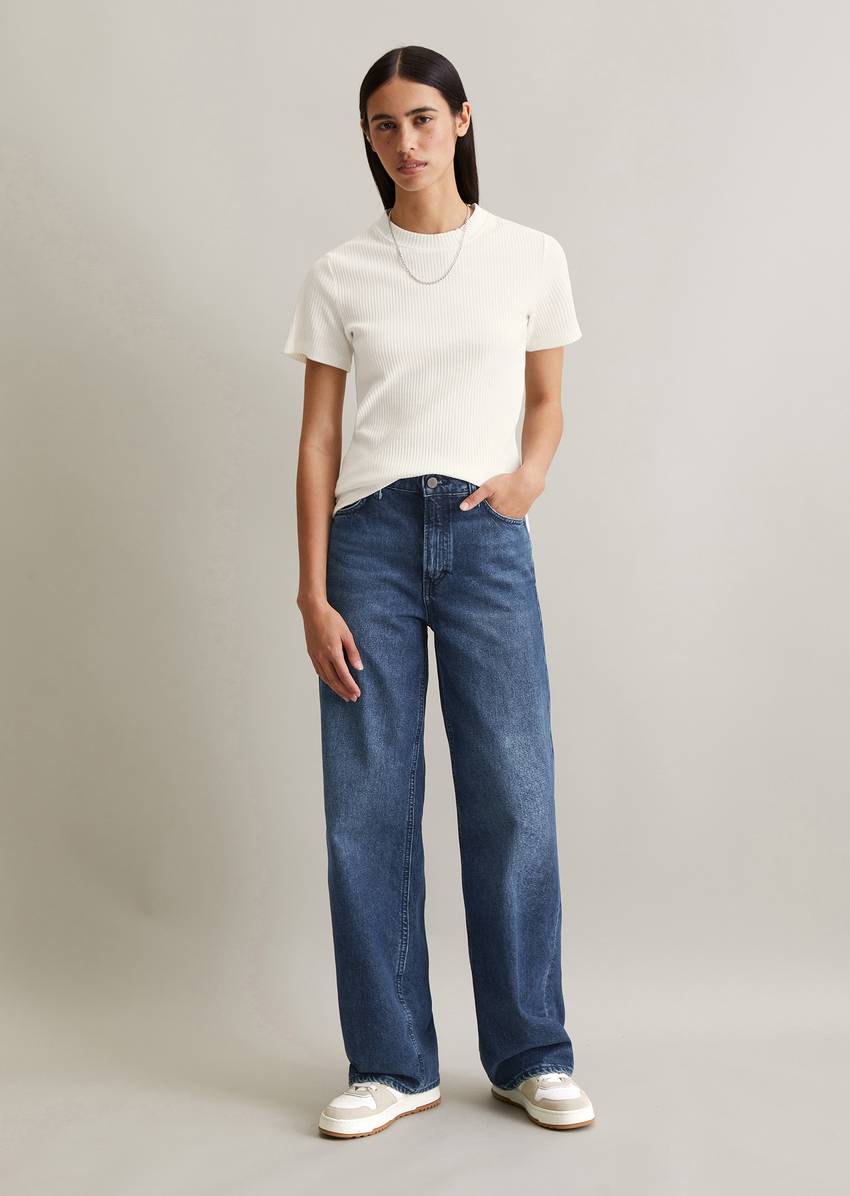 Ribbed jersey T-shirt slim Made from a stretchy organic cotton blend