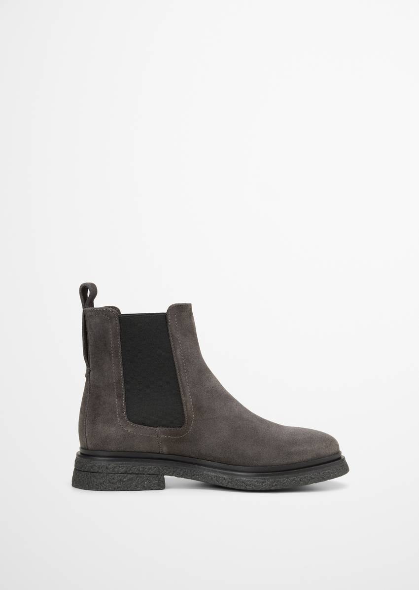 Chelsea boot made from soft suede