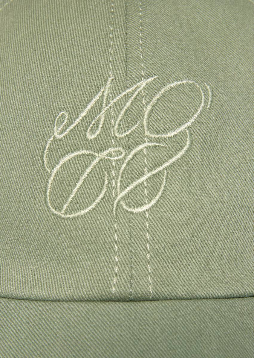 Cap made from pure cotton twill