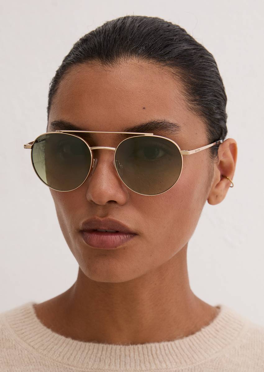 Unisex sunglasses Made of lightweight metal