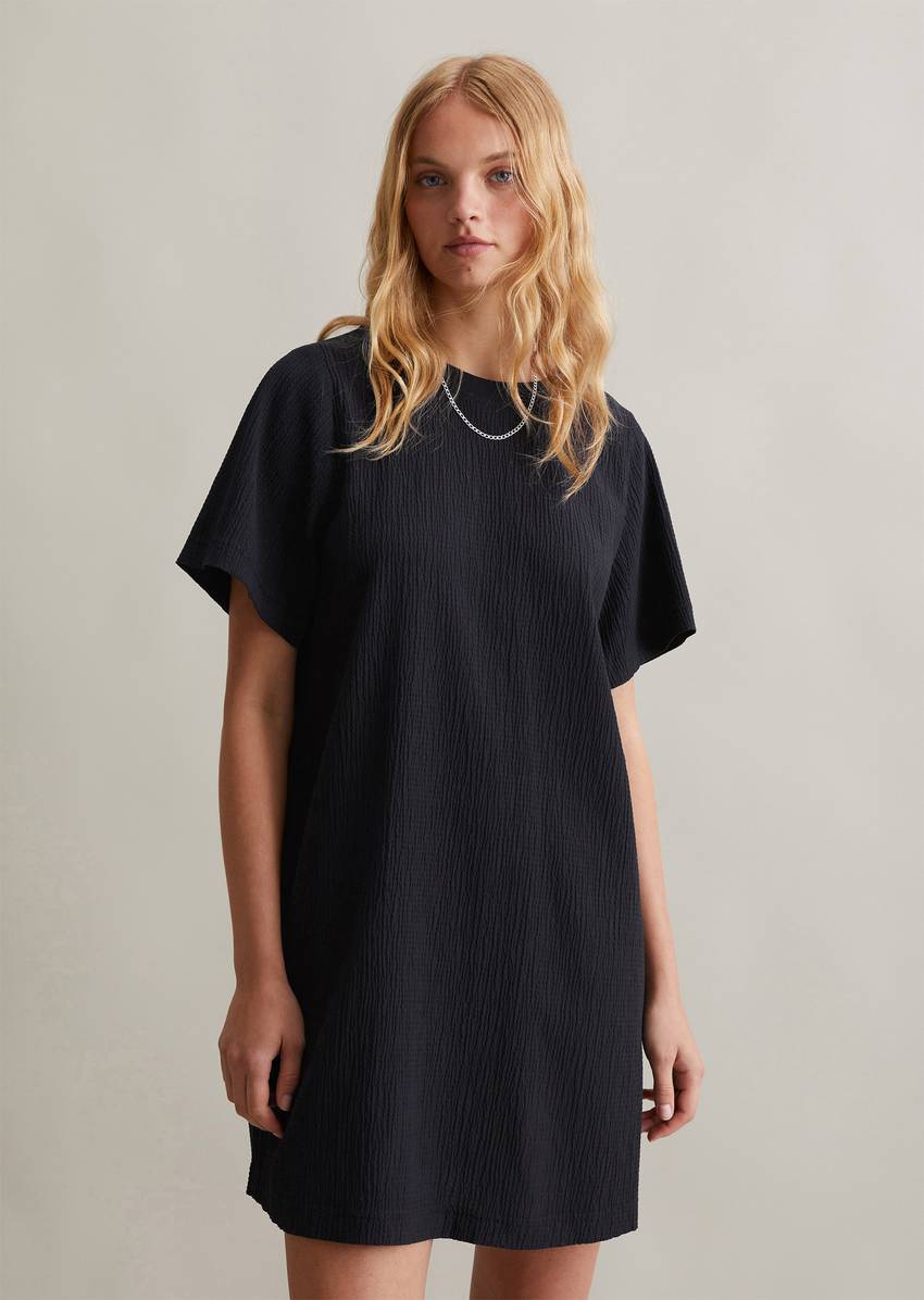 Relaxed crinkle dress in T-shirt style