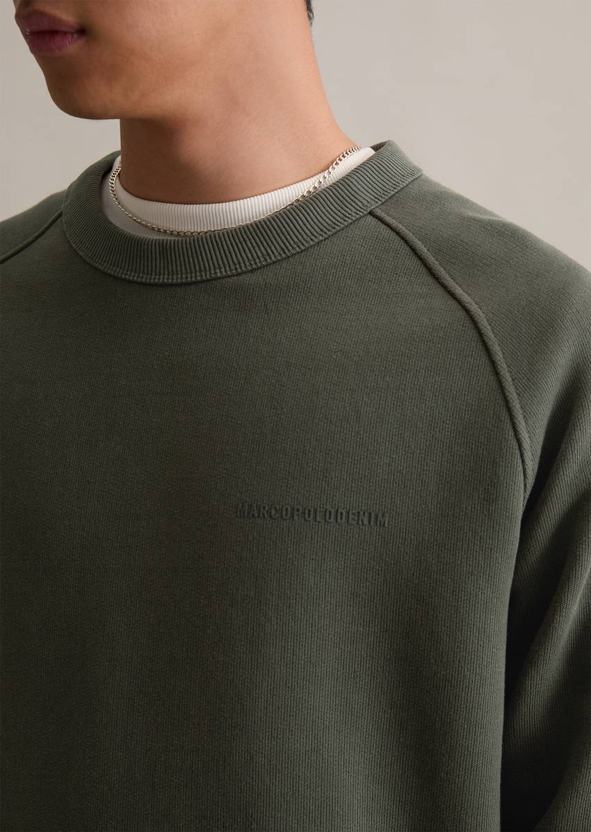 Relaxed sweatshirt made of heavy, structured quality