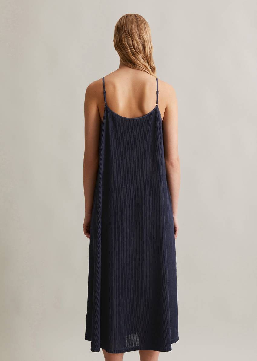 Spaghetti strap dress flared made from pleated jersey