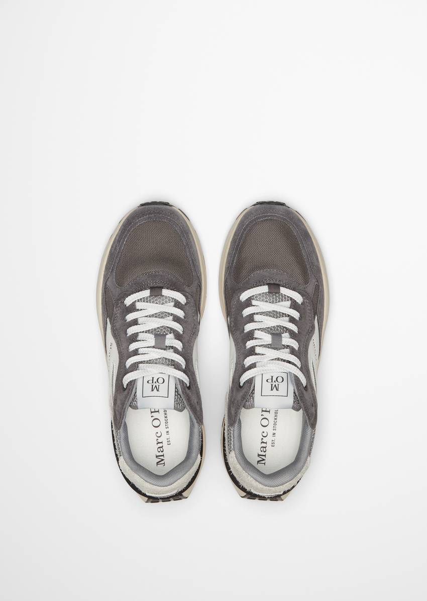 Sneaker Made from a high-quality material mix