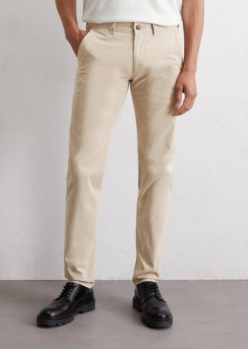 Chino model Stig shaped made from an organic cotton blend
