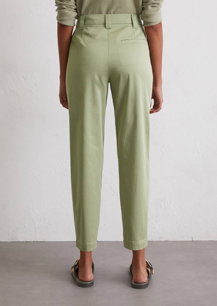 Chino model Kalni tapered made from organic cotton stretch