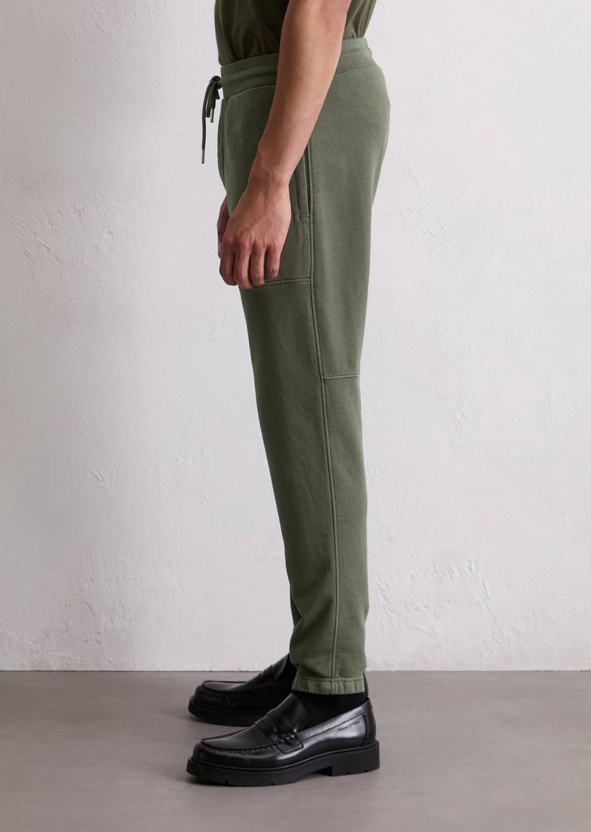 Regular sweatpants made from recycled cotton