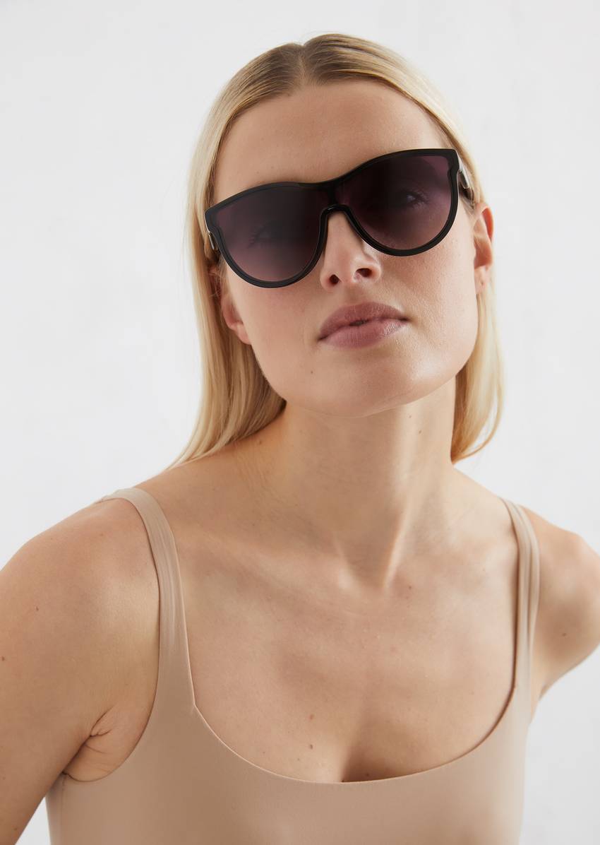 Marc O'Polo x SASKIA DIEZ unisex sunglasses made from lightweight organic acetate